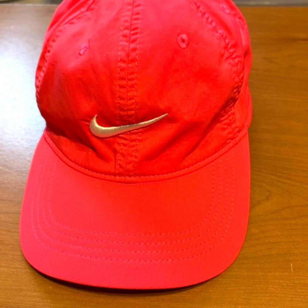 Nike nylon child hat hot pink